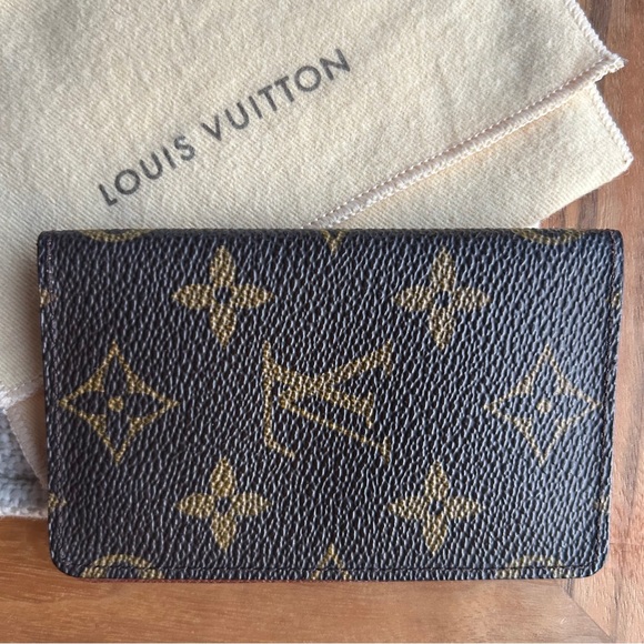 Louis Vuitton Monogram Card Holder - Picture 2 of 8